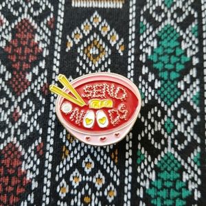 📍2/20$ Send Noods Enamel Pin NWOT